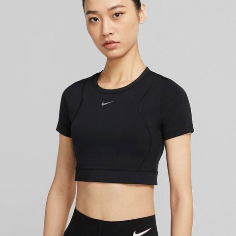 New Nike Aeroadapt top, size L