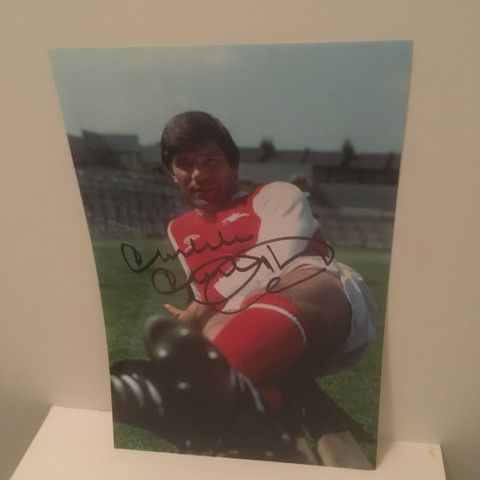 Arsenal - Malcolm "Supermac" MacDonald signert 20x30 cm fotografi med COA