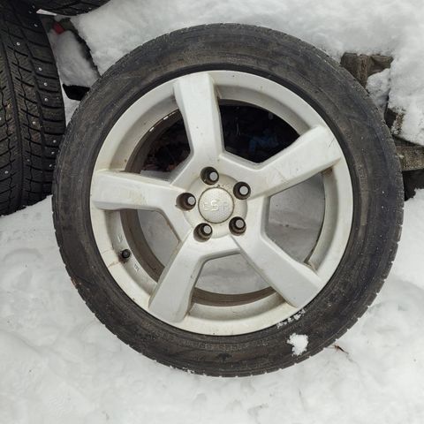 17"felger 5 X108 Til Ford,Volvo, med Nokian ,har også brukte dekk 225/45-17" s.