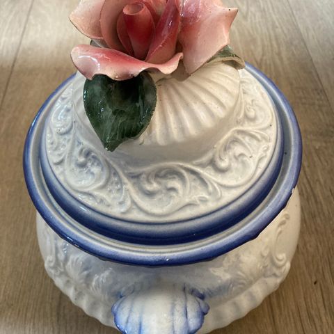 Håndlaget Italiensk Bassano Terrin Keramikk Floral Dekorasjon Vintage