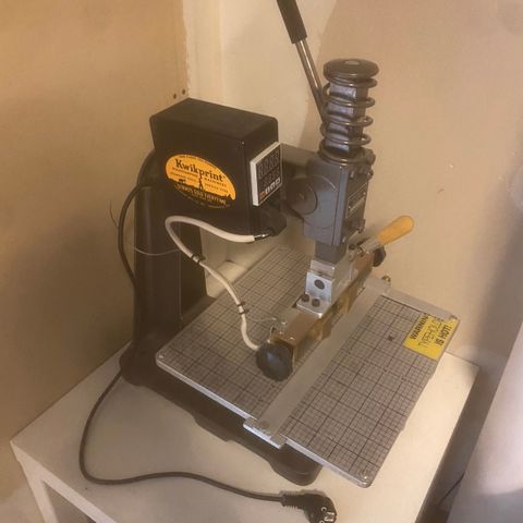 Kwik-print foliestempling maskin