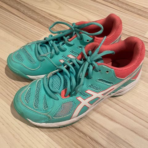 Asics joggesko strl 33,5