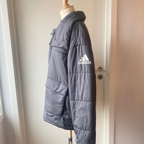 Pent brukt Adidas Big Baffle jakke (L) - kupp!