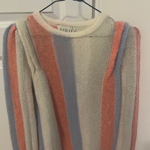 Nydelig strikkegenser fra Maud