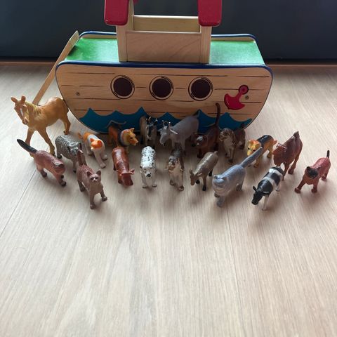 Noahs ark - båt med dyr