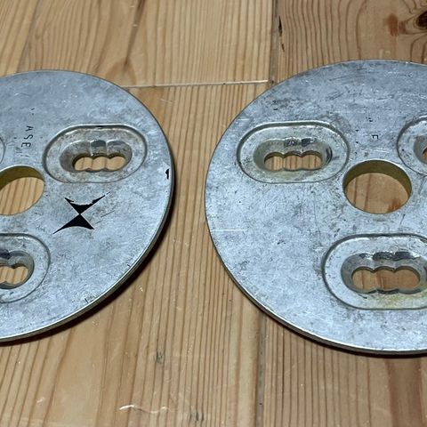 Burton 3D aluminium disker til x-base snowboard bindinger.