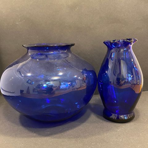Gamle koboltblå vaser