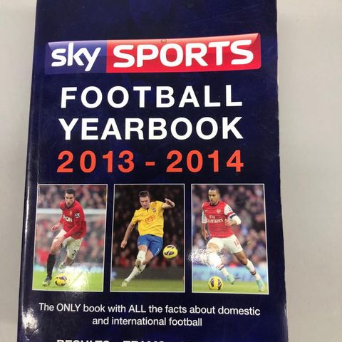 Bok: Sky Sports Fotball Yearbook 2013-2014