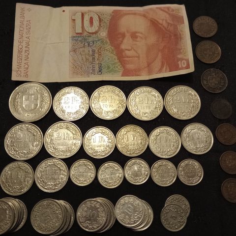 Over 39 CHF Sveitsiske francs selges samlet NY PRIS