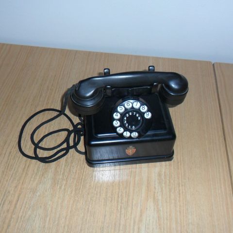 GAMMEL TELEFON