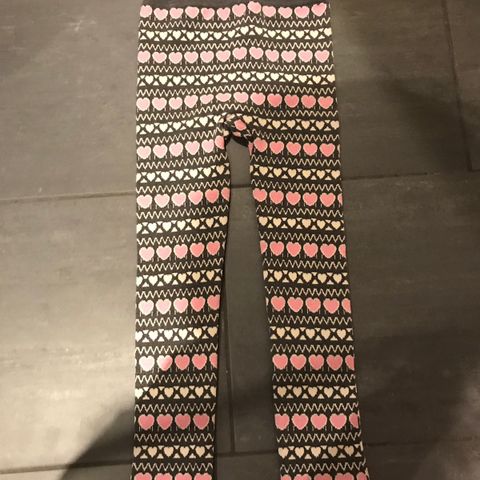 Ny tights i str 3-4 år