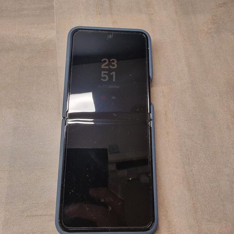 Ny pris! Lite brukt Samsung galaxy flip 5 512gb