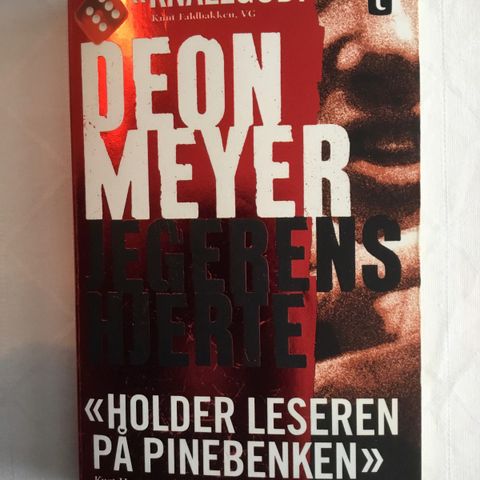 Deon Meyer: Jegerens hjerte. Terningkast 6!