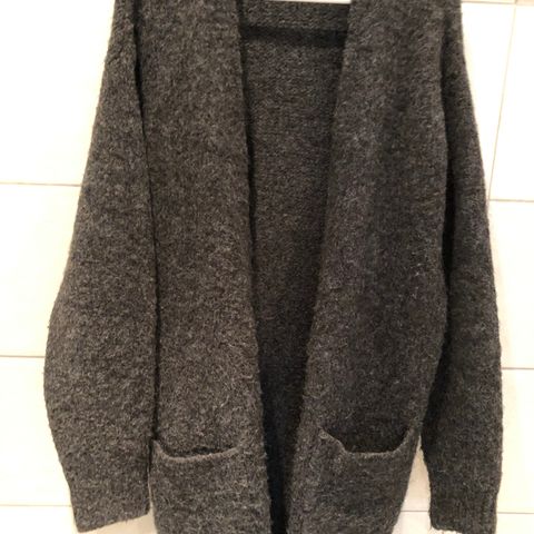 Fin lang Cardigan fra H&M