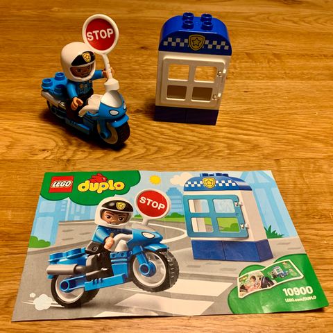 Duplo motorsykkel og biler