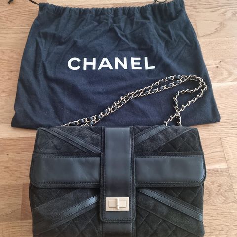 Chanel reissue limited edition Union Jack