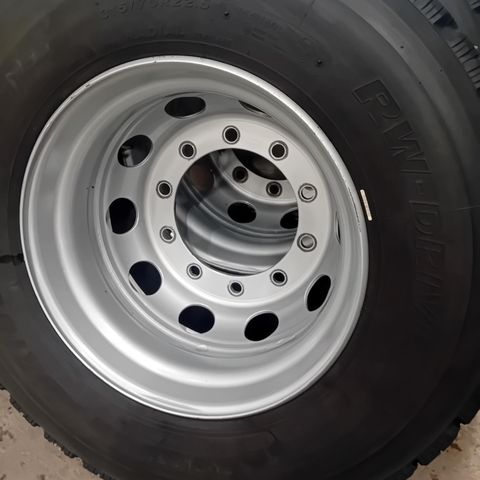 315/70r22.5 Bridgestone