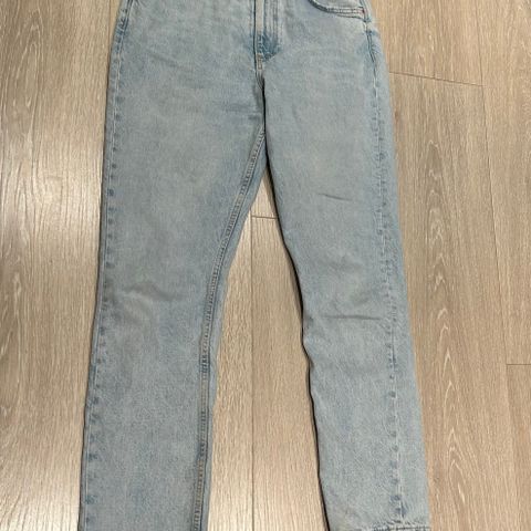 Gina Tricot jeans str 40