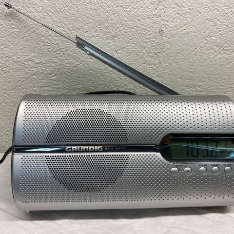 Reise radio, Grundig Music Boy 51 FM -radio