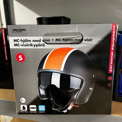 Ny MC hjelm selges, størrelse S (small)