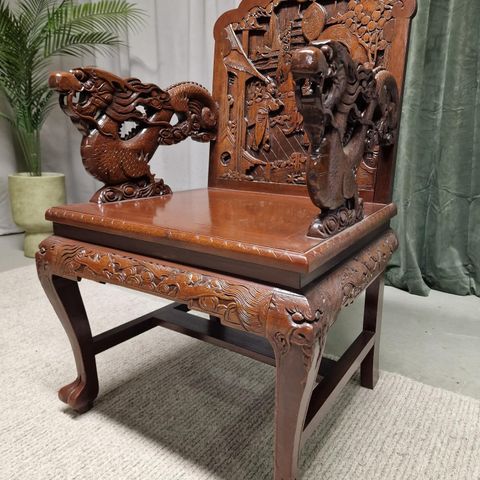 Dragon stol fra Asia håndlaget