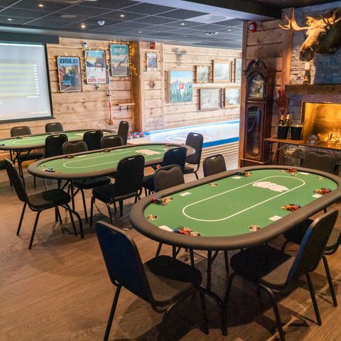 Pokerkveld - Utleie av 5 stk proffe pokerbord og sjetonger