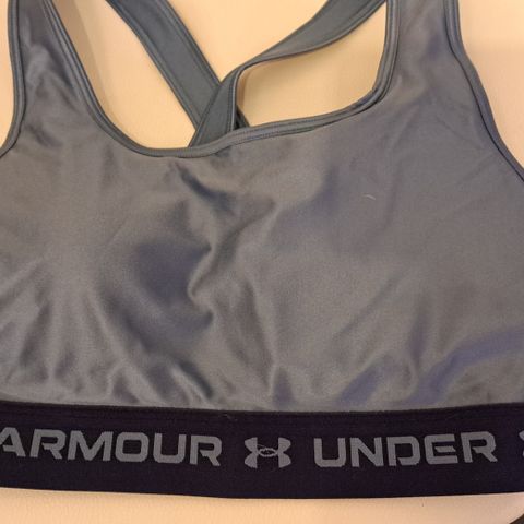 Under Armour sports BH - meget pent brukt