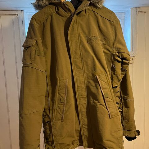 Vintage Oakley Jakke / Parkas selges!