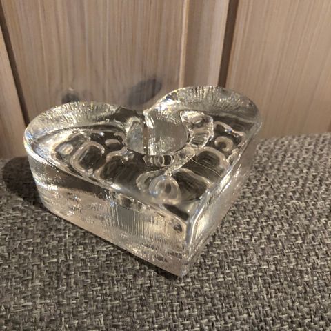 Hadeland glass hjerte lysestake, 4 cm høy, blank