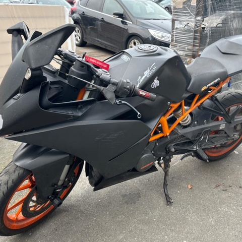 KTM RC 125 SELGES KUN I DELER