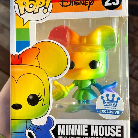 Funko Pop! Minnie (Rainbow) [Pride Collection] | Disney (23)