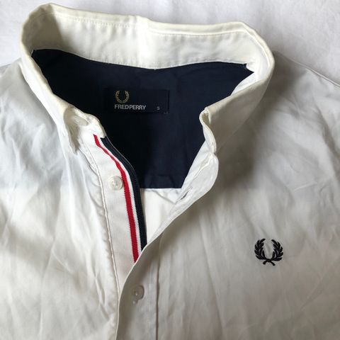 Fred Perry skjorte S
