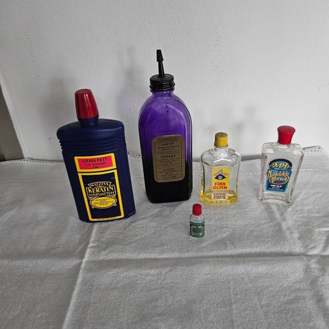 Diverse gamle flasker