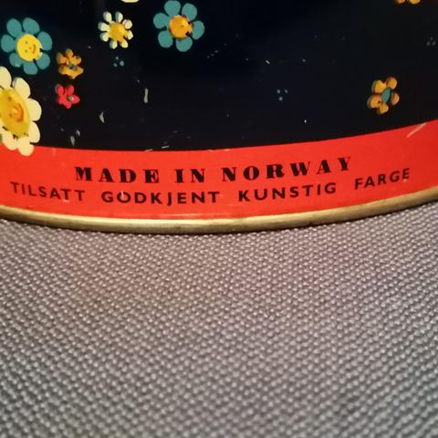 Norsk KJELLANDS CANDY BOX