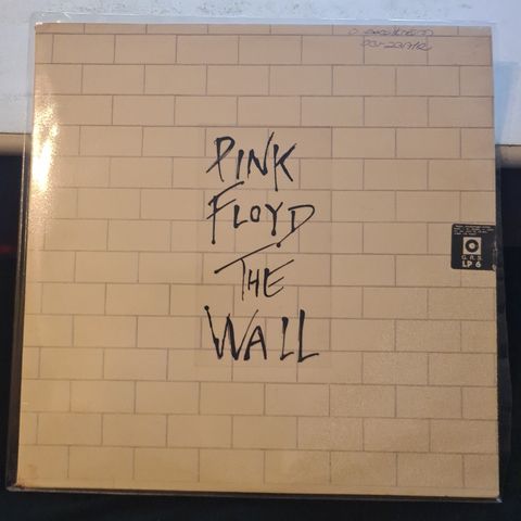 Pink floyd -99,- frakt  NorgesP! Har 2700 Lper liggende ute på Finn!