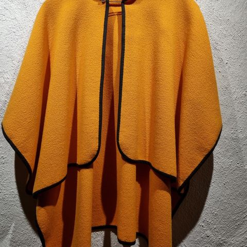 Ull cape/poncho