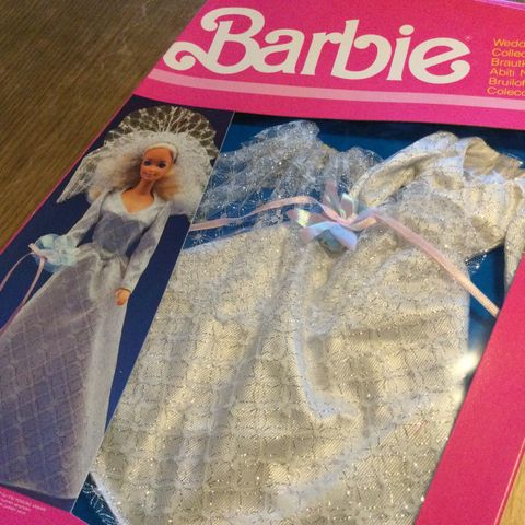 Barbie brudekjole fra 1990  - samleobjekt