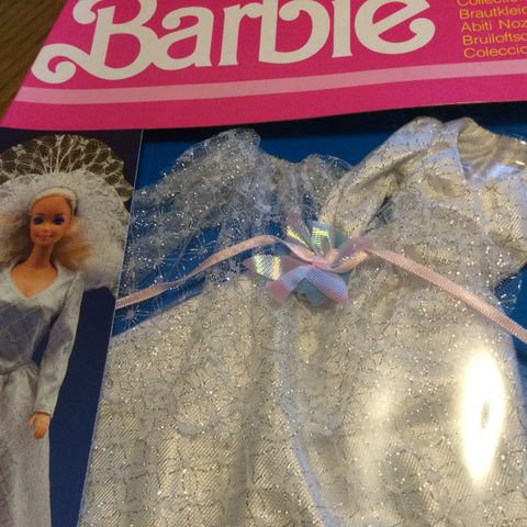 Barbie brudekjole fra 1990  - samleobjekt