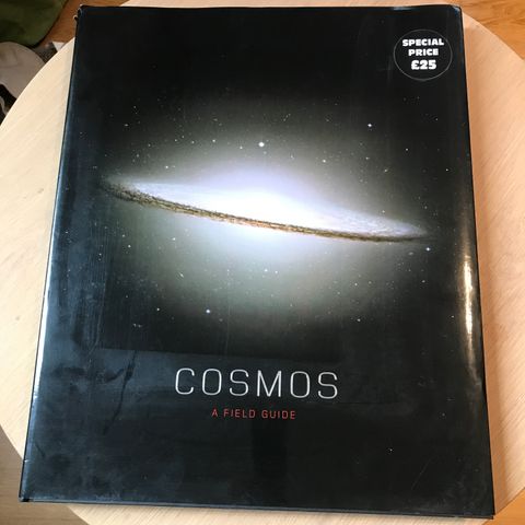 COSMOS -en guidet astronomibok