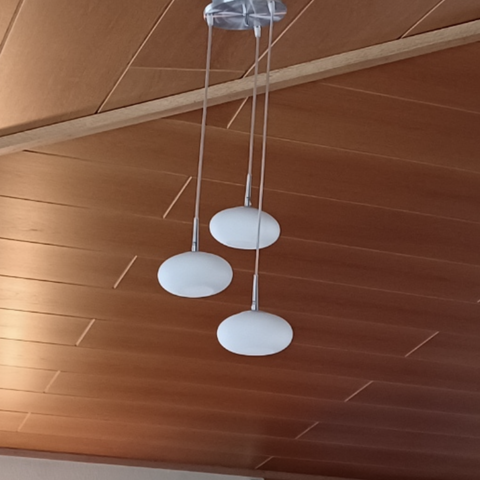 Justerbar taklampe m/ 3 kuppler