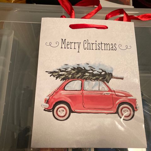 Liten julegave post med Fiat bilde på
