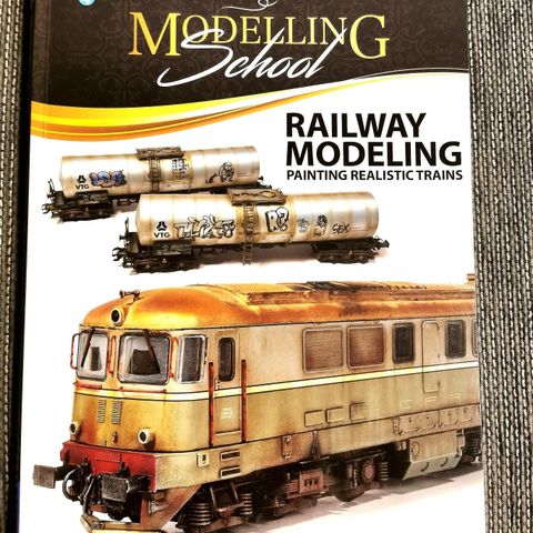 Railway Modelling School, Painting Realistic Trains