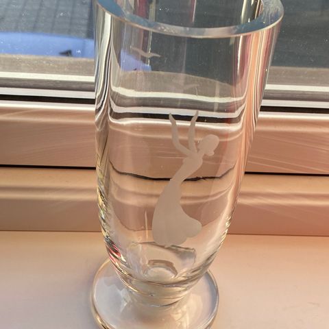 Johansfors Glasbruk vase på stett selges
