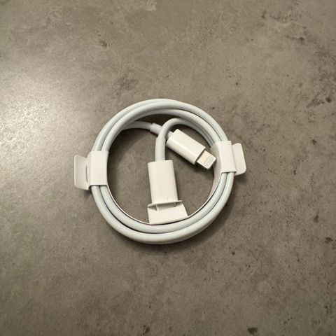 Ubrukt original Apple USB‑C-til-Lightning-kabel selges!