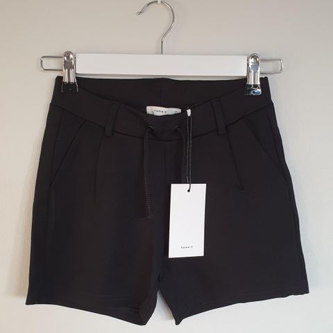 Ny sort penshorts fra Name it, str. 146