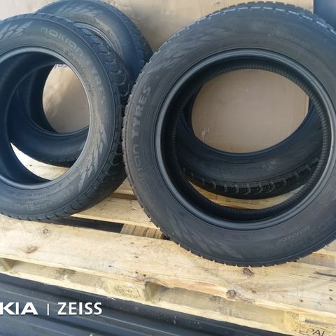 NOKIAN HAKKAPELIITTA R3 205 60 16 VINTERDEKK