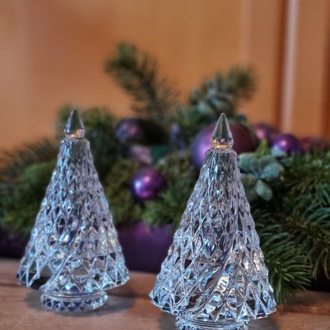 Baccarat juletre i klar krystall. Mønster "diamant".