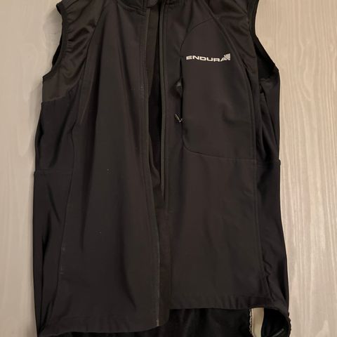 Endura sykkelvest softshell menn str M