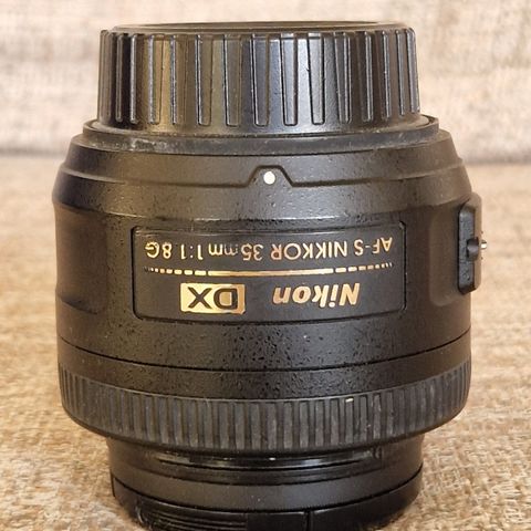 Nikon 35mm F1.8 AF-S DX