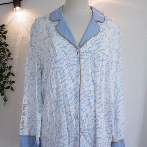 100% Viscose Pysjsett selges billig! Ny pris: 2 000,- Str 38 (Medium)